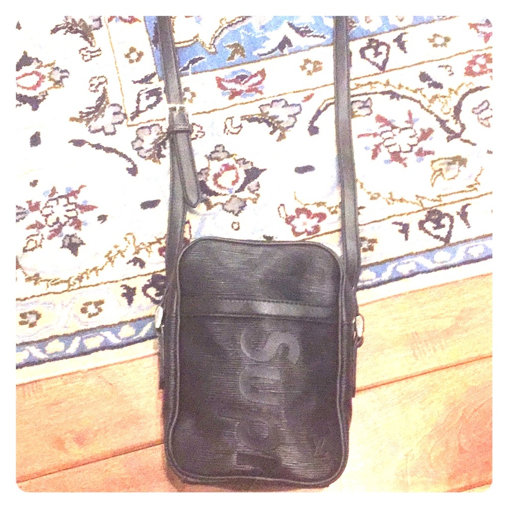 Louis Vuitton LV x Supreme Shoulder Bag Pre-Owned